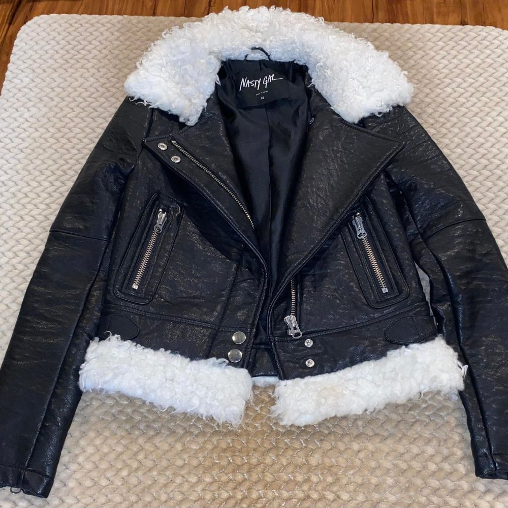 EEUC Nasty Gal Vegan Leather Jacket Faux Shearling- XS - ⭐️1 DAY FLASH SALE⭐️